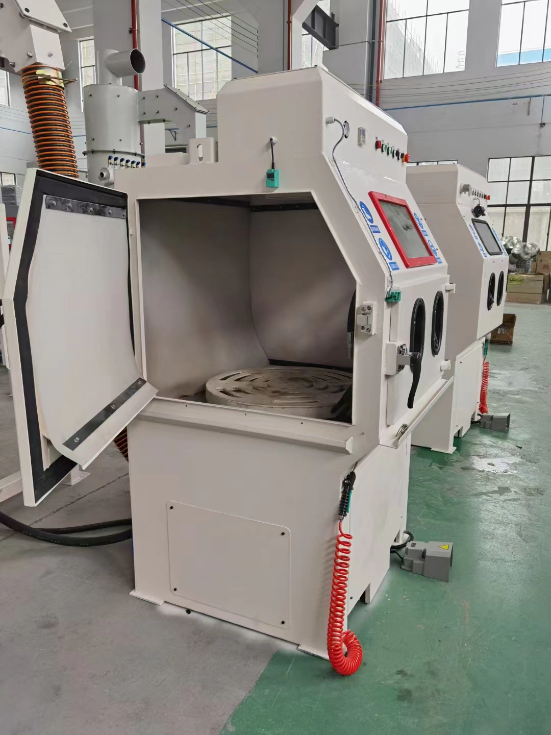 石嘴山移动式抛丸机的工作原理?