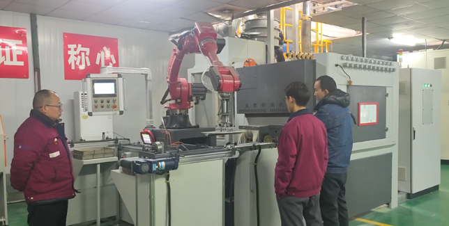 石嘴山自动喷砂机选型要点,看完少走弯路。